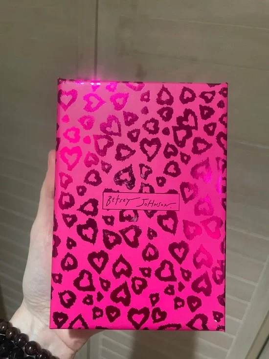 Betsey Johnson Pineapple Bag/Jewelry Charm - Picture 4 of 7